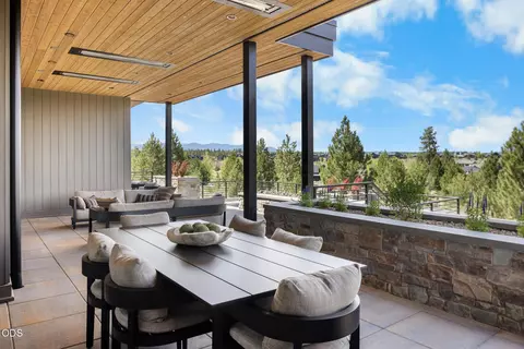 Exterior - 19260 Christopher Ct, Bend, OR 97702 photo 7 of 21