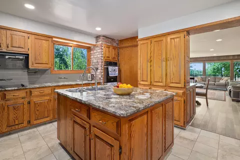 1159 Stevens Rd, Eagle Point, OR 97524 photo 12