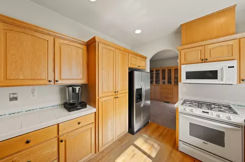 Kitchen - 3144 NE Nathan Dr, Bend, OR 97701 photo 3 of 4
