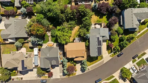 View/Area - 3144 NE Nathan Dr, Bend, OR 97701 photo 5 of 16