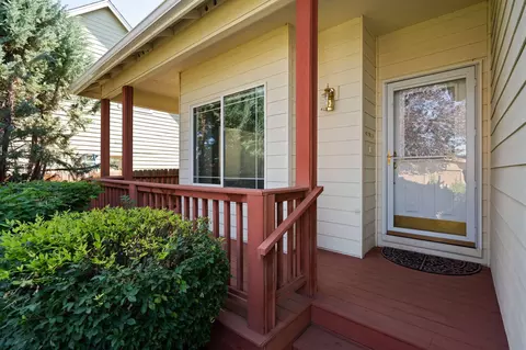 Exterior - 3144 NE Nathan Dr, Bend, OR 97701 photo 4 of 13