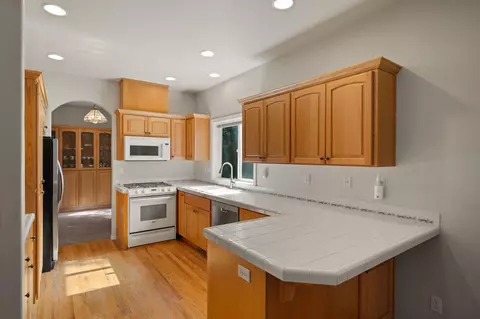 Kitchen - 3144 NE Nathan Dr, Bend, OR 97701 photo 1 of 4
