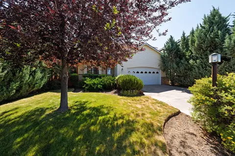 Exterior - 3144 NE Nathan Dr, Bend, OR 97701 photo 3 of 13