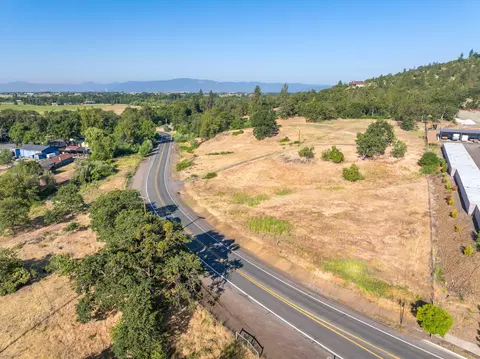 10569 Hannon Rd, Eagle Point, OR 97524 photo 14