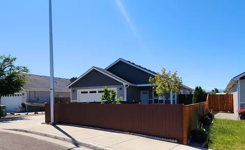 3860 Anthem Ave, White City, OR 97503