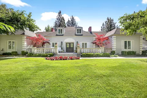 Exterior - 357 Reiten Dr, Ashland, OR 97520 photo 4 of 35