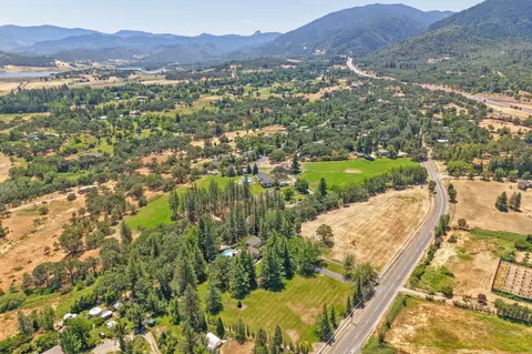 View/Area - 357 Reiten Dr, Ashland, OR 97520 photo 5 of 8