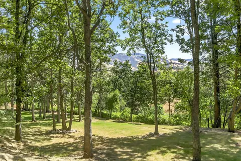 Exterior - 357 Reiten Dr, Ashland, OR 97520 photo 20 of 35