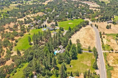 View/Area - 357 Reiten Dr, Ashland, OR 97520 photo 6 of 8