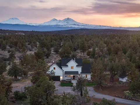 20015 Mcconnell Dr, Bend, OR 97703
