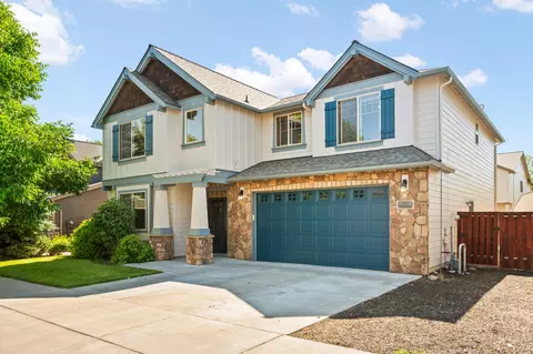 773 NW 28th Loop, Redmond, OR 97756