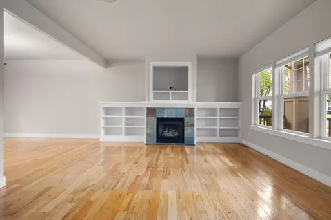 Living - 20650 Redwing Ln, Bend, OR 97702 photo 3 of 5