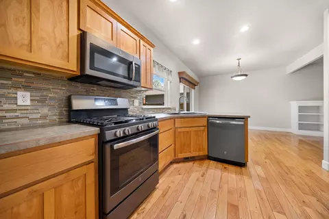Kitchen - 20650 Redwing Ln, Bend, OR 97702 photo 1 of 1