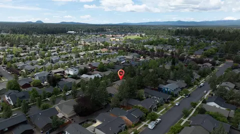 View/Area - 20650 Redwing Ln, Bend, OR 97702 photo 6 of 7