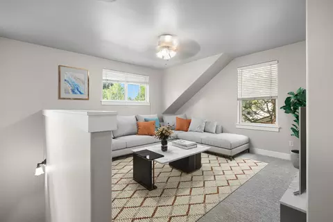 Living - 20650 Redwing Ln, Bend, OR 97702 photo 5 of 5