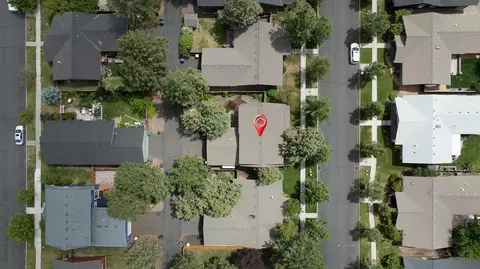 View/Area - 20650 Redwing Ln, Bend, OR 97702 photo 3 of 7