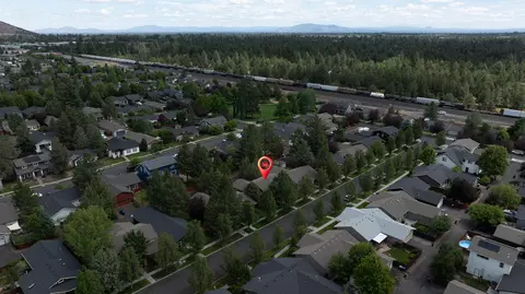 View/Area - 20650 Redwing Ln, Bend, OR 97702 photo 7 of 7
