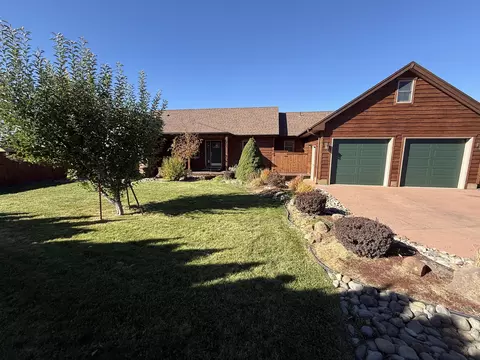 6506 Sarah Cir, Klamath Falls, OR 97603