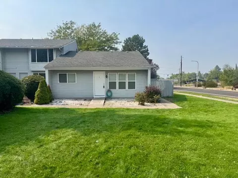 2000 Brookhurst St #1, Medford, OR 97504
