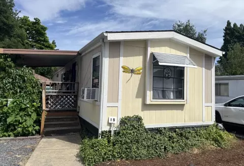 742 N 2nd Ave #SPC 15, Gold Hill, OR 97525