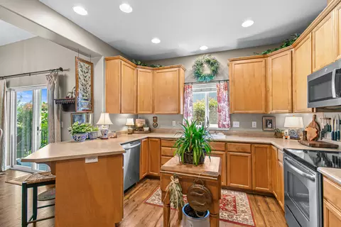 1071 Highlands Dr, Eagle Point, OR 97524 photo 13