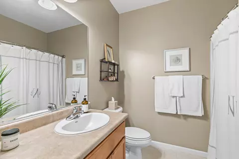 1071 Highlands Dr, Eagle Point, OR 97524 photo 6
