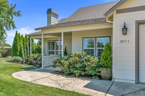 1071 Highlands Dr, Eagle Point, OR 97524 photo 31