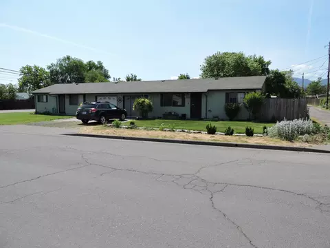 1601 W 8th St, Medford, OR 97501