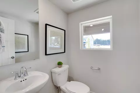 Bath - 63234 Carly Ln, Bend, OR 97701 photo 4 of 4