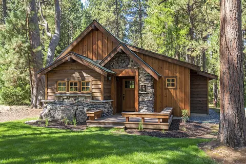 13375 SW Forest Service Rd #24-U3, Camp Sherman, OR 97730