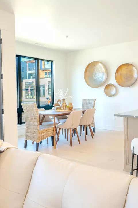 Dining - 1142 NW Ochoa Dr, Bend, OR 97703 photo 1 of 1