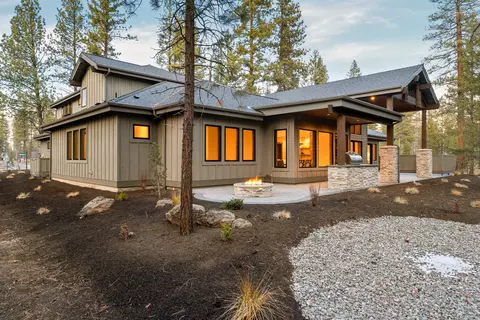Exterior - 17875 Preservation Loop #422, Bend, OR 97707 photo 6 of 13