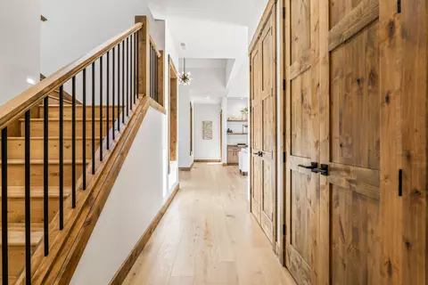 Entry Way - 17875 Preservation Loop #422, Bend, OR 97707 photo 2 of 4