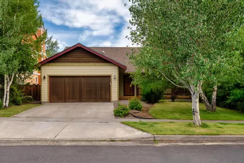 2959 NW Shevlin Meadows Dr, Bend, OR 97703