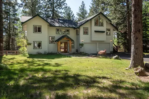 18642 River Woods Dr, Bend, OR 97702
