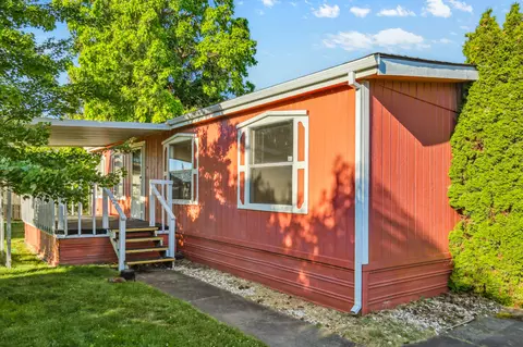 6850 Downing Rd #SPC 65A, Central Point, OR 97502