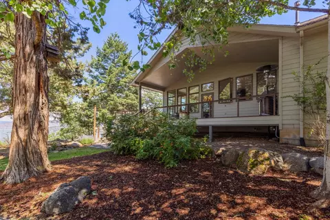 10509 Waxwing Ct, Klamath Falls, OR 97601