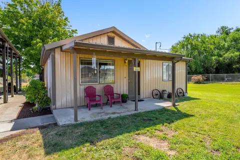 1533 Boundary Rd, Grants Pass, OR 97527