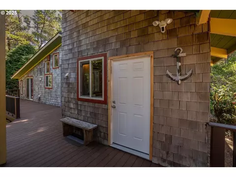 Other - 88179 3rd Ave, Florence, OR 97439 photo 1 of 11