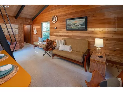Living - 88179 3rd Ave, Florence, OR 97439 photo 1 of 1