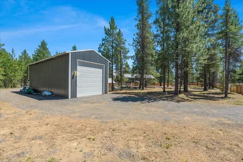 15950 Sparks Dr, La Pine, OR 97739