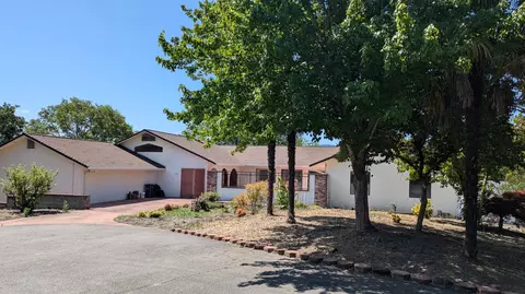 133 Tiffany Way, Grants Pass, OR 97526
