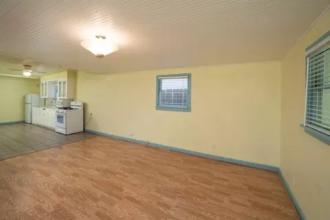 Living - 532 NE Quimby Ave, Bend, OR 97701 photo 3 of 3