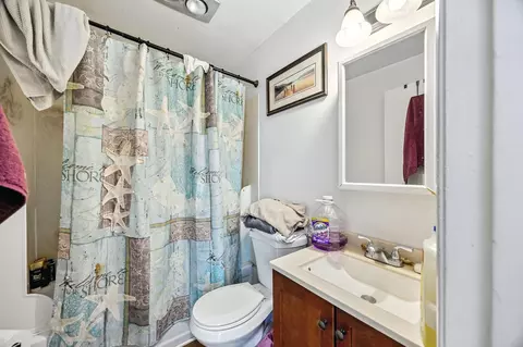 Bath - 316 W 3rd St, Phoenix, OR 97535 photo 3 of 5