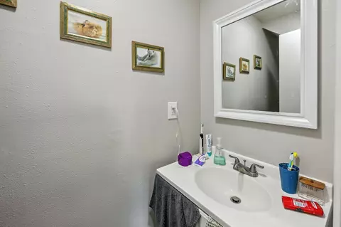 Bath - 316 W 3rd St, Phoenix, OR 97535 photo 4 of 5