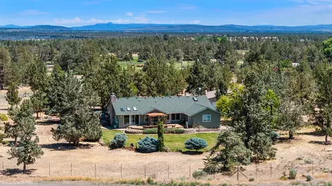6511 NE 41st St, Redmond, OR 97756