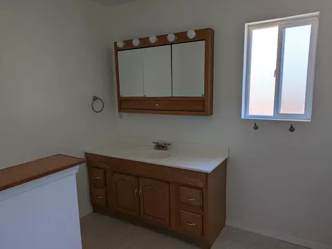 460 Freeman Rd, Central Point, OR 97502 photo 8