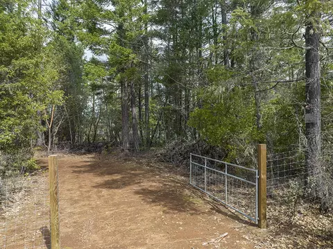 234 Lurline Ln, Cave Junction, OR 97523