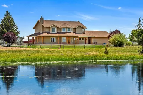 10934 SW Fleming Rd, Powell Butte, OR 97753