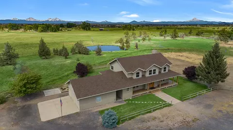 10934 SW Fleming Rd, Powell Butte, OR 97753